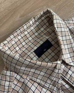 เสื้อเชิ้ตผู้ชายทรงบ็อกซี่ ผ้าฟลานเนล 100% โพลีเอสเตอร์ ลายสก็อตปักลาย  แขนยาว คอปกติดกระดุม  สำหรับฤดูร้อน สไตล์ลำลอง - Product Image 3