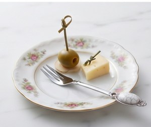 Ensemble de couverts vintage en métal avec manches en pierres colorées pour les mariages, les occasions spéciales et l'usage quotidien - Product Image 4