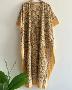 Robe Kaftan en Coton Artisanale de Luxe, Imprimée à la Main, Motif Floral Jaune Moutarde, Vêtement Bohème pour la Plage, les Vacances et les Resorts - Product Image 6
