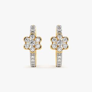 Boucles d'oreilles clous en or jaune avec diamants de laboratoire en forme de grappe florale - Product Image 1