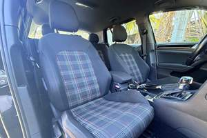 <span class=keywords><strong>Volkswagen</strong></span> GTI <span class=keywords><strong>Sport</strong></span> 2017 Usata in Ottime Condizioni, Motore Turbo 4 Cilindri, Interni Clark Plaid, Provenienza Sud - Product Image 2