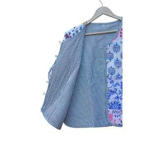 Veste matelassée pour femmes indiennes 100% coton biologique respirant écologique imprimé à la main cadeau de vacances bouton recouvert - Product Image 6