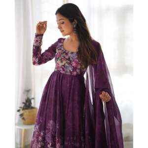 ชุดเดรส Anarkali 3D ไวน์ลายดอกไม้ขนาด XS - Product Image 2