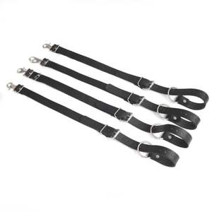 Juego de correas de cuero para cama, correas ajustables para muñecas y tobillos con clips metálicos - Product Image 1
