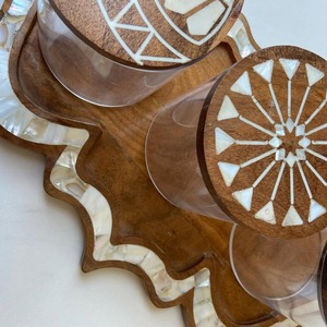 Boîte à chocolat en acrylique de luxe personnalisée avec incrustation en bois pour la décoration de table du Ramadan Kareem, boîte de rangement en acrylique et pour usage domestique - Product Image 5