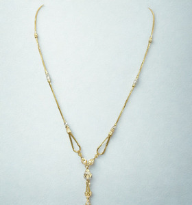 Élégante Chaîne Longue Dorée et Blanche en Perles en Forme de Y, Bijou de Mode Traditionnel pour Femme, Idéal pour Mariage et Soirée - Product Image 2