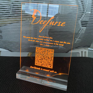 Étiquettes personnalisées numériques en film plastique laminé avec impression UV et gravure pour cartes d'invitation, cartes de vœux et fêtes - Product Image 1