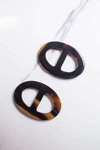 Anillo para Bufanda Ecológico de Cuerno de Búfalo con Acabado Pulido, Sujeción Segura y Elegancia Suave para Bufandas - Regalo de Año Nuevo y Halloween - Product Image 6