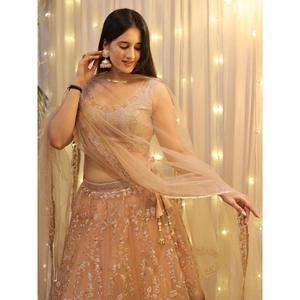 Atractivo Lehenga Choli de lentejuelas color melocotón con red de lentejuelas, semicosturado, para bodas, con Dupatta, de Zeel Clothing - Product Image 2