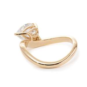 Anillo de Oro Amarillo Sólido de 14K con Diamante Cultivado en Laboratorio de 2 Quilates con Corte de Pera, Certificado por IGI, para Mujer, Diseño de Lujo con Ondas Orientales y Occidentales - Product Image 5