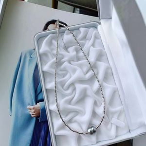 Collier en perles fait main 45 cm, style Ins, avec chaîne de queue réglable en or 18 carats, perles circulaires fortes et légères de 3-4 mm et 6,5-7 mm, fabrication artisanale pure - Product Image 1