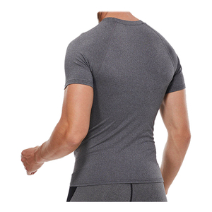 T-shirt d'entraînement performant pour homme, logo frontal, coupe ajustée, séchage rapide, respirant, anti-UV, tissu doux, écologique, 220g, pour la gym et les activités sportives - Product Image 4
