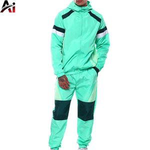 Conjunto Deportivo Personalizado para Hombre, Chaqueta Ligera de Nailon y Pantalones Deportivos para Entrenamiento en el Gimnasio - Product Image 6