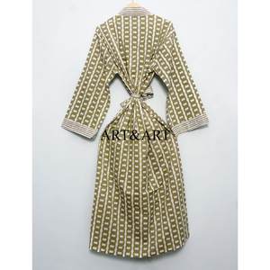 Bata estilo kimono de algodón con estampado floral tradicional para mujer, ideal para estar en casa, dormir, descansar y para el spa. - Product Image 5