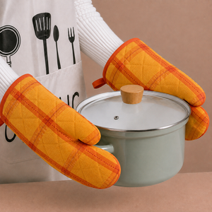 Maniques de four professionnelles à motif à carreaux, taille personnalisée, 100% coton, les mieux notées, de bonne qualité, fabriquées en Inde. - Product Image 1