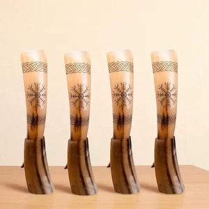 Corne à boire viking haut de gamme avec support en corne de bœuf artisanal gravé de symboles nordiques, qualité alimentaire, pour méad, bière, ou ale, par REHMAN CRAFT - Product Image 1