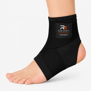 Tobilleras Premium Hechas con Material Elástico Suave que Ofrece un Ajuste Seguro y Excelente Protección para las Articulaciones - Product Image 1