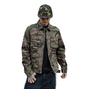 Chaqueta vaquera de camuflaje para hombre, estilo urbano, con cremallera frontal, abrigo utilitario, cortavientos de otoño, ajuste regular, estampado, prenda exterior de sarga - Product Image 1