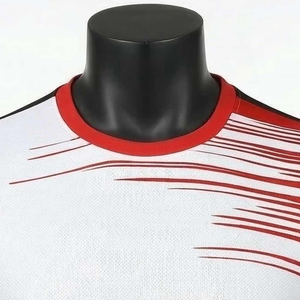 Camiseta de Manga Corta con Cuello Redondo y Rayas Blancas y Rojas para Hombre, de Secado Rápido, Tejida, Deportiva, Corte Regular - Product Image 4