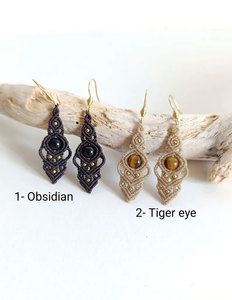 Pendientes Colgantes de Jade Verde Hechos a Mano con Macramé, Estilo Boho, con Detalles en Oro, Joyería Artesanal para Mujer - Product Image 2