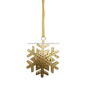 Adorno Navideño Colgante de Copo de Nieve, Color Blanco Antiguo, Elegante y Decorativo, Estilo Moderno, Producto Hecho a Mano con Acabado en Níquel - Product Image 4