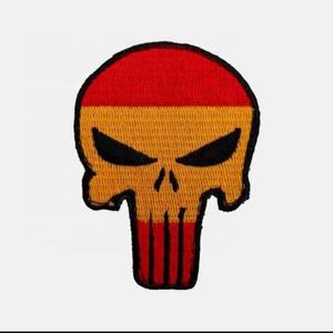 Patchs brodés en velours légers, faits main, de qualité supérieure, sur mesure, à coudre sur les chapeaux - Product Image 1