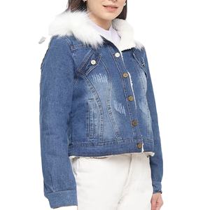 Meilleure veste en jean élégante pour femme avec col et manches en fourrure rabattables, couleur délavée, style déchiré, doublure en coton et nylon, 2026 - Product Image 2