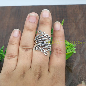 Bague audacieuse en argent sterling 925 pur, faite à la main, design unique, bijou cadeau pour femme, petite amie, cadeau de Noël, cadeau de nouvel an - Product Image 2