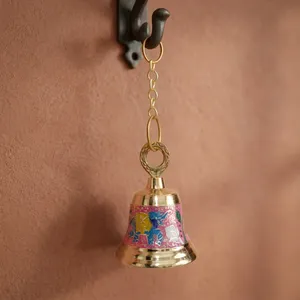 Campana Colgante de Latón Chapado en Oro Hecha a Mano con Diseño Floral, Adorno Decorativo para Decoración Interior Elegante - Product Image 6