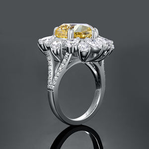 Anillo de Compromiso Unisex de Moda con Moissanita Amarilla de Corte Redondo AMBER JEWELS, Chapado en Rodio, Plata 925, Engaste de Garras - Product Image 4