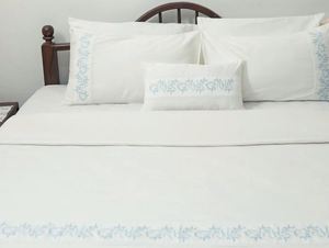 Custom Wholesale Embroidery Blue Floral Home Duvet Cover Sets 250TC European-American Style Machine-washable Cotton <b>Bedding</b> - Product Image 3