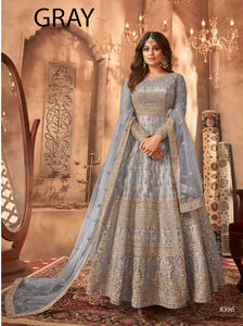 Anarkali longue style indien et pakistanais, en tissu filet papillon et broderies miroir, avec dupatta à bordure dentelle en rayonne, prêt-à-porter - Product Image 3