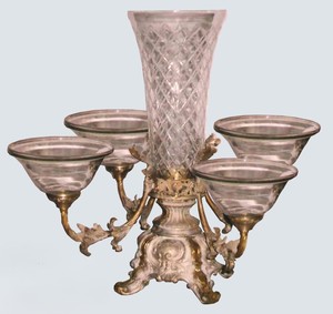 Ornate Brass <b>Candelabra</b> With Five Glass Candle Holders And Central Vase Home Decoration Piece - Product Image 3