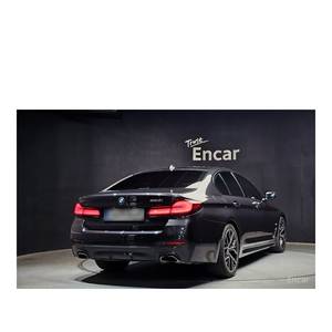 BMW Série 5 530i M Sport Modèle août 2023 29 754 km Volant à gauche Boîte de vitesses automatique - Product Image 2