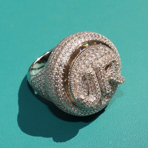 Bague cocktail en moissanite de qualité supérieure, tendance et luxueuse, pour mariage et usage quotidien, disponible au prix d'usine - Product Image 1