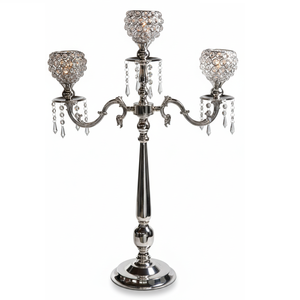 Offre d'usine : Nouveau design de chandelier en métal fait main à 3 bras, finition élégante avec cristaux, porte-bougies à pilier et à bougies chauffe-plat - Product Image 1