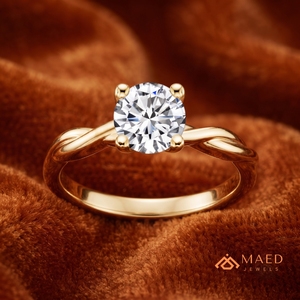 Anillo de Compromiso de Moissanita con Forma Redonda, Chapado en Oro de 18K, Banda Trenzada con Acentos de Pavé, Conjunto Nupcial Clásico, Joyería de Recuerdo - Product Image 3