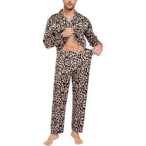 Traje de noche para hombre, conjunto de pantalones cortos de manga corta con cuello redondo, cintura elástica, suave, transpirable, ligero, pijamas de verano, ropa de dormir para el hogar - Product Image 3