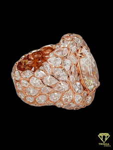 Bague de cocktail de luxe en moissanite avec pierre centrale ovale pour femme - Product Image 1