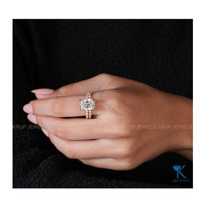 Conjunto nupcial delicado con corte radiante y bandas a juego con pavé festoneado en oro amarillo, anillo apilable para mujer, joyería para uso diario - Product Image 6