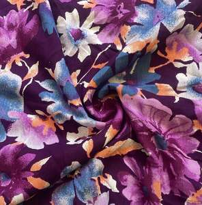 Tissu en coton de créateur pour femmes, idéal pour le quotidien et les tenues festives, par Ethnic Trader - Product Image 3