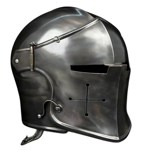 Casque en acier noir avec découpes en croix, fermeture latérale et fentes étroites pour les yeux, disponible à prix de gros. - Product Image 6