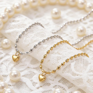 Collar con forma de corazón para mujer con diseño tridimensional en acero inoxidable 304 con revestimiento PVD chapado en oro real de 18 quilates - Product Image 2