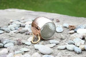 Metal hecho principalmente de cobre, a menudo con un acabado martillado para un atractivo estético, taza de cobre. - Product Image 4