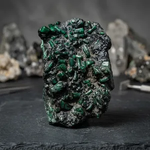 BAITHU GEMS MINERALS Pierre de Turquoise Verte Foncée Naturelle Authentique, Matrice de Cristal Polie, Formes Mixtes Personnalisées, Guérison Spirituelle - Product Image 3