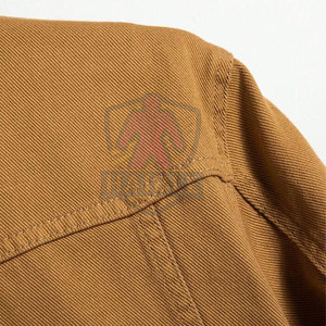 เสื้อแจ็คเก็ตยีนส์ลำลองสำหรับผู้ชาย สีพื้น ปิดกระดุมด้านหน้า โลโก้ปรับแต่งได้ ผ้าฝ้าย 100% ระบายอากาศ แห้งเร็ว - Product Image 6