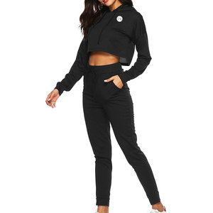 Crop top tendance et legging à taille élastique, tissu en coton léger et respirant, design tendance, parfait pour les soirées et les occasions décontractées. - Product Image 2