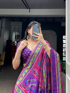 Ensemble de lehenga imprimé spécial fête avec dupatta Gotta Patti - Product Image 4