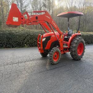 Moteur et pompe de tracteur Kubota MX6000 de qualité supérieure : Confort et fiabilité pour l'agriculture et la construction - Product Image 4