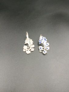 ต่างหูแบบติดหูรูปดาวทองเหลืองชุบทองคำ งานฝีมือจาก Amaira Jewels สำหรับผู้หญิงและเด็กผู้หญิง เครื่องประดับหรูหราสำหรับใช้ในชีวิตประจำวัน สไตล์ราชสถาน - Product Image 2